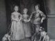 Cani a corte: I figli di Carlo I con i loro cuccioli nello splendido ritratto di Van Dyck