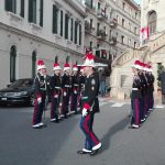 15 immagini del 2017 di Monaco Italia Magazine: I Carabinieri del Principe presso la Cattedrale di Monaco il giorno della Festa Nazionale