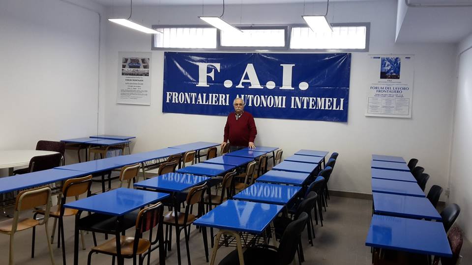 Ventimiglia: la nuova sede della FAI-Frontalieri Autonomi Intemeli, già allestita per il corso di Francese